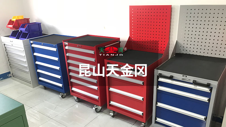 好的車間工具柜抽屜滑軌壁板厚，做工精細(xì)，經(jīng)久耐用！